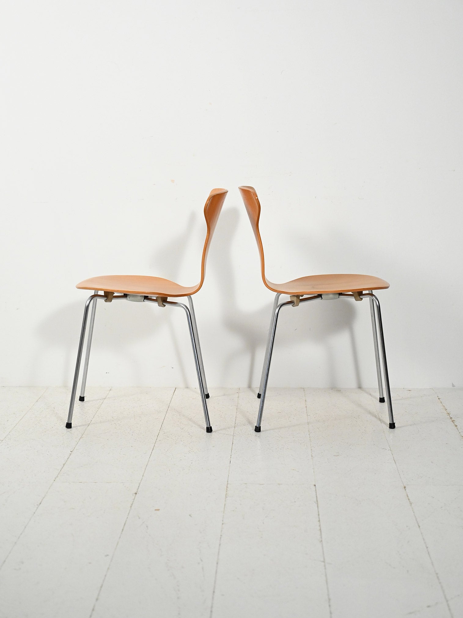 Set di 4 sedie “Mosquito” di Arne Jacobsen 5