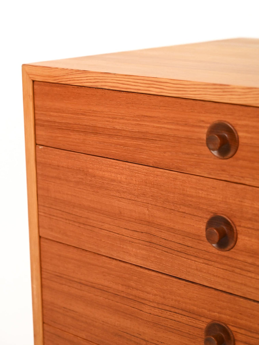 Cassettiera danese in faggio e teak di Børge Mogensen