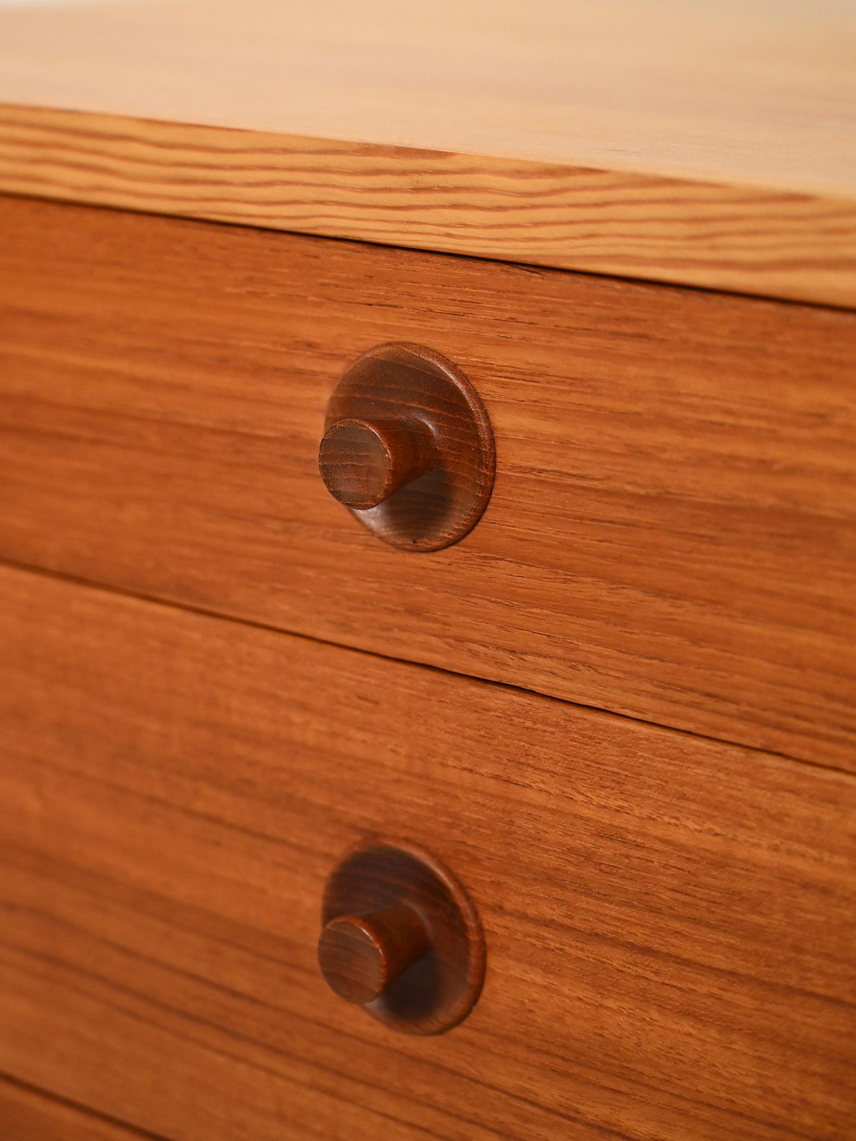Cassettiera danese in faggio e teak di Børge Mogensen 6