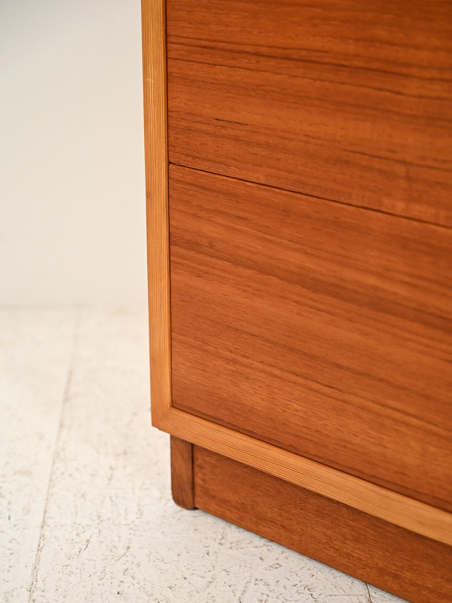 Cassettiera danese in faggio e teak di Børge Mogensen