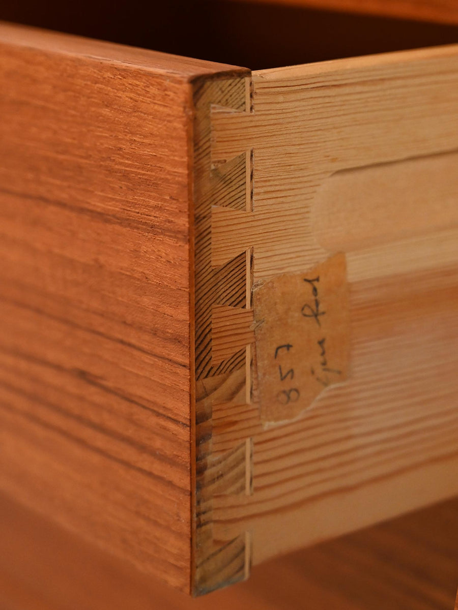 Cassettiera danese in faggio e teak di Børge Mogensen
