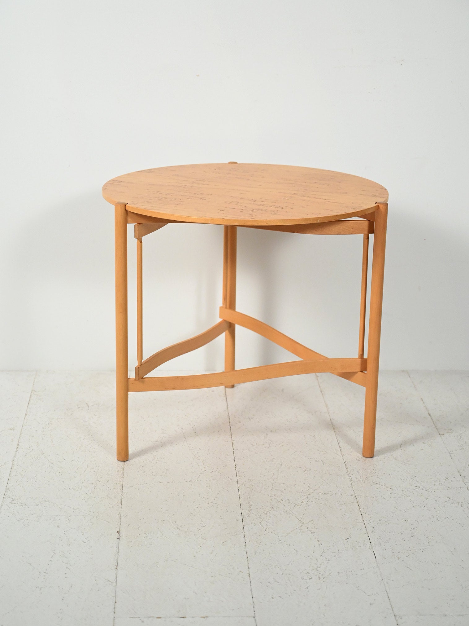 Coffee table scandinavo rotondo in betulla di Karl Andersson & Söner 2