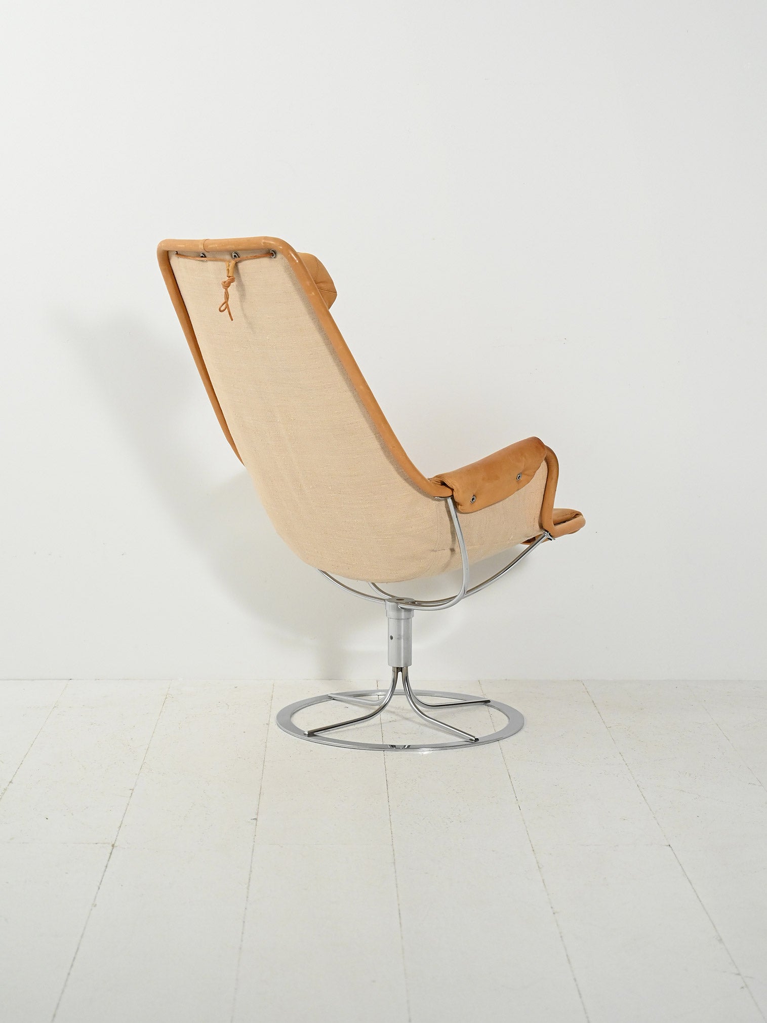 Poltrona girevole “Jetson” di Bruno Mathsson 2