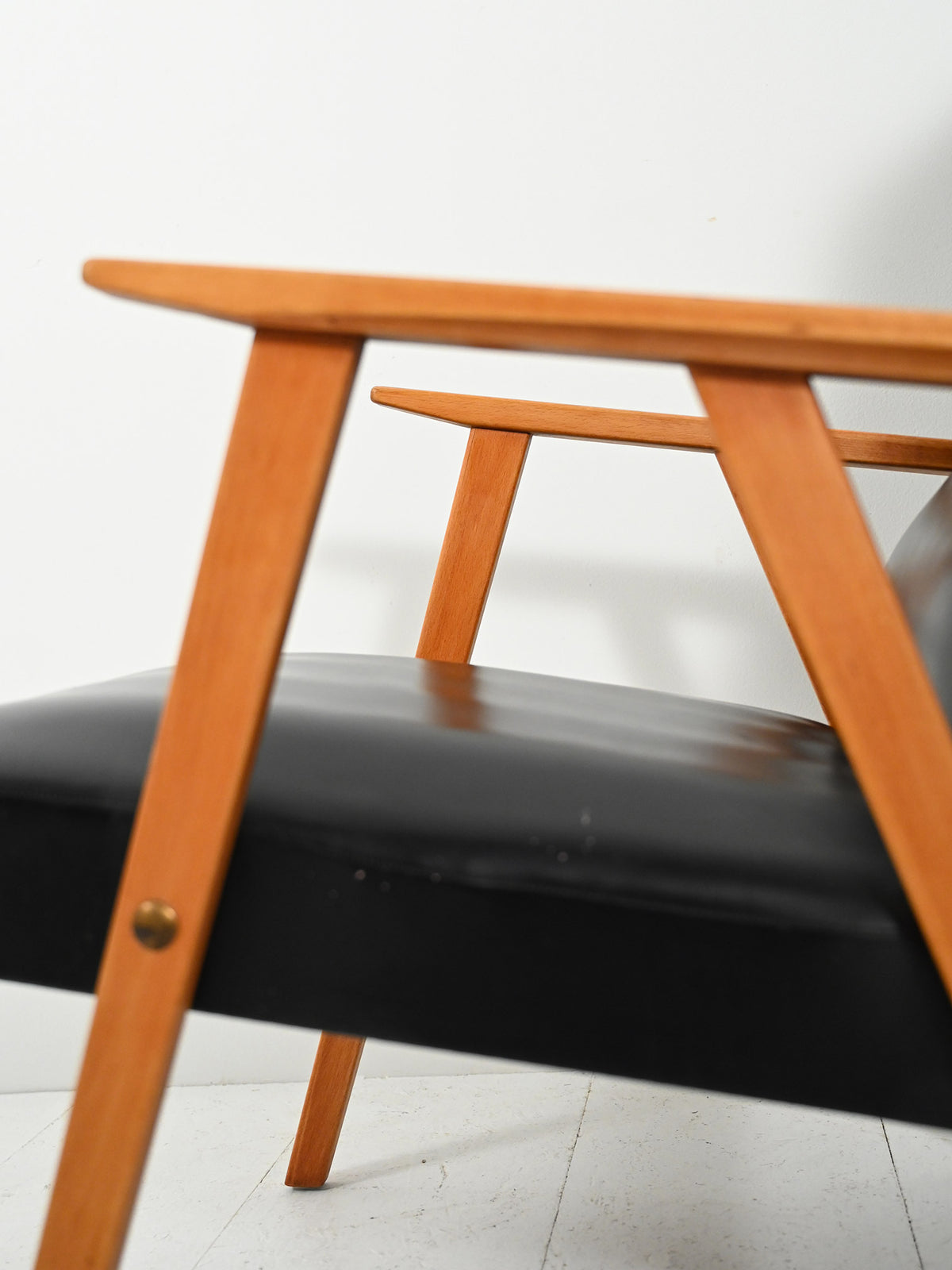 Coppia di poltrone scandinave anni 50-60 con schienale alto 5
