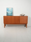 Sideboard scandinavo anni 60 dalle linee geometriche