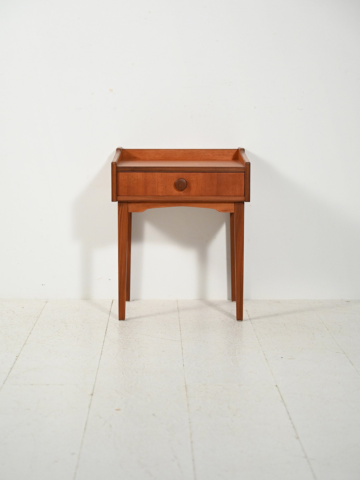 Comodino scandinavo anni ’50 in teak 1