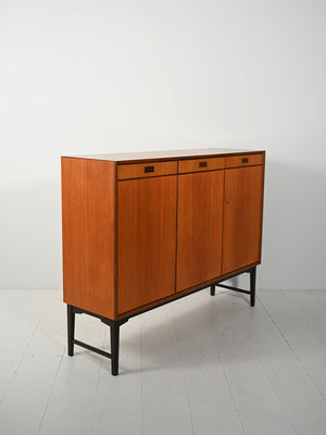 Highboard scandinavo anni 60–70 di “Skaraborgs” 3