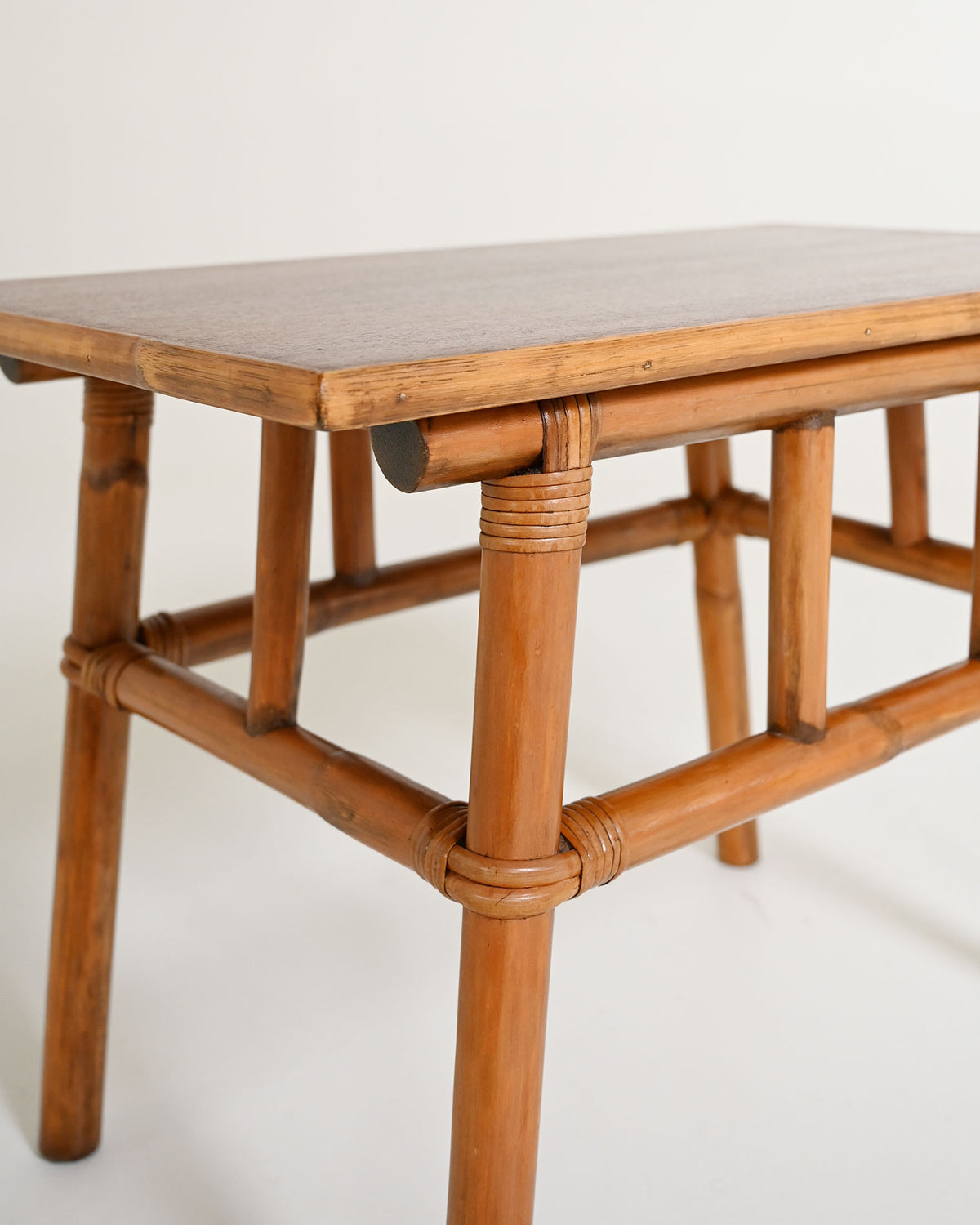 Tavolino in bambù e legno anni '60