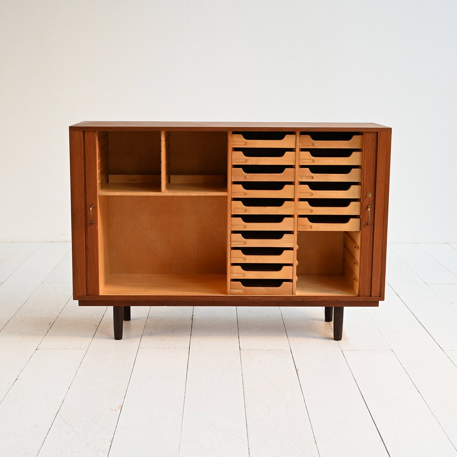 Highboard scandinavo in teak anni ’50 3