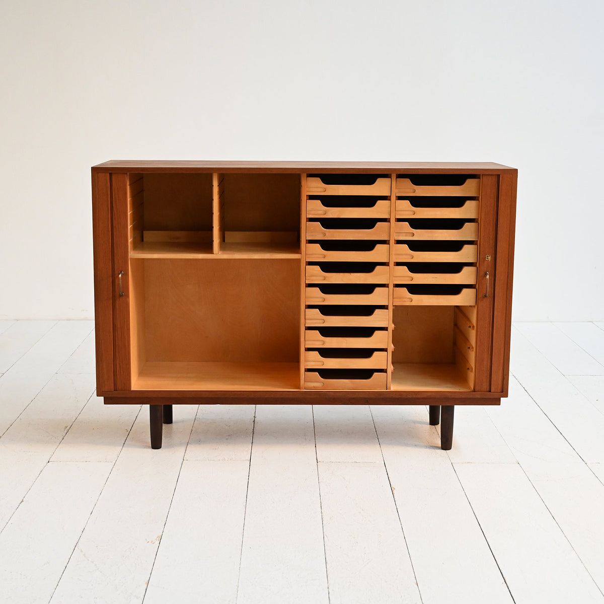 Highboard scandinavo in teak anni ’50 3