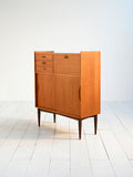 Cabinet danese anni ’50 con maniglie in ottone 3