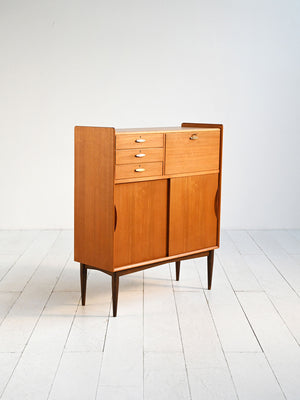 Cabinet danese anni ’50 con maniglie in ottone 4