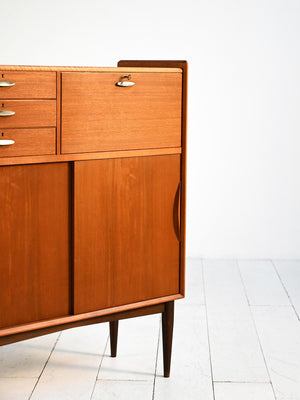 Cabinet danese anni ’50 con maniglie in ottone 7