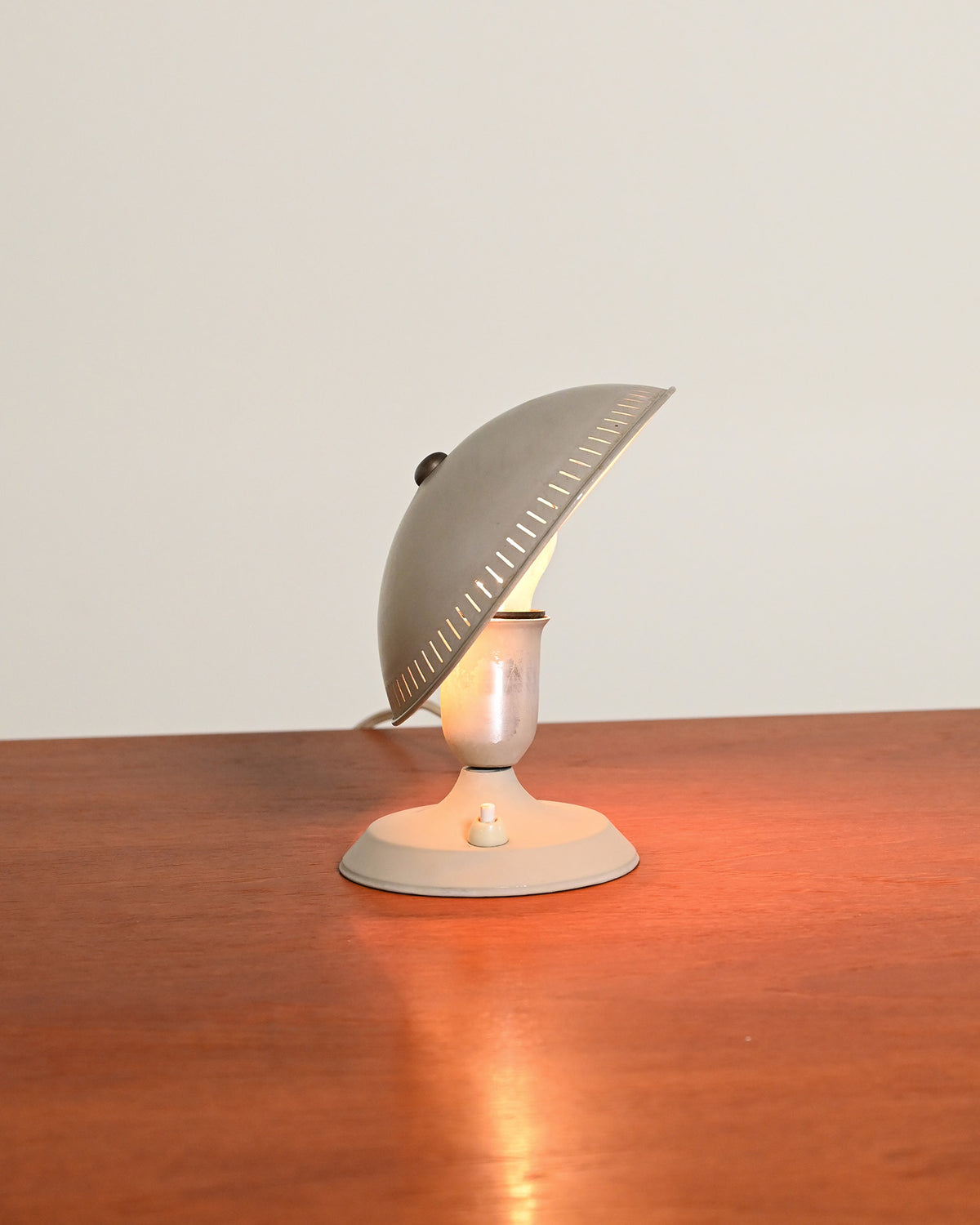 Lampada da tavolo modello "77" di SAE, anni '50