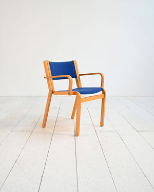 Set di otto sedie con braccioli di Magnus Olesen, fine XX secolo 2