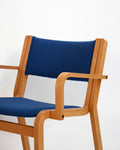 Set di otto sedie con braccioli di Magnus Olesen, fine XX secolo 7
