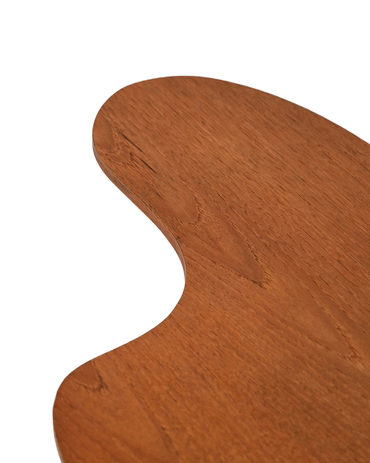 Tavolino con top dalla forma organica in teak e ottone, anni ’50-’60 8