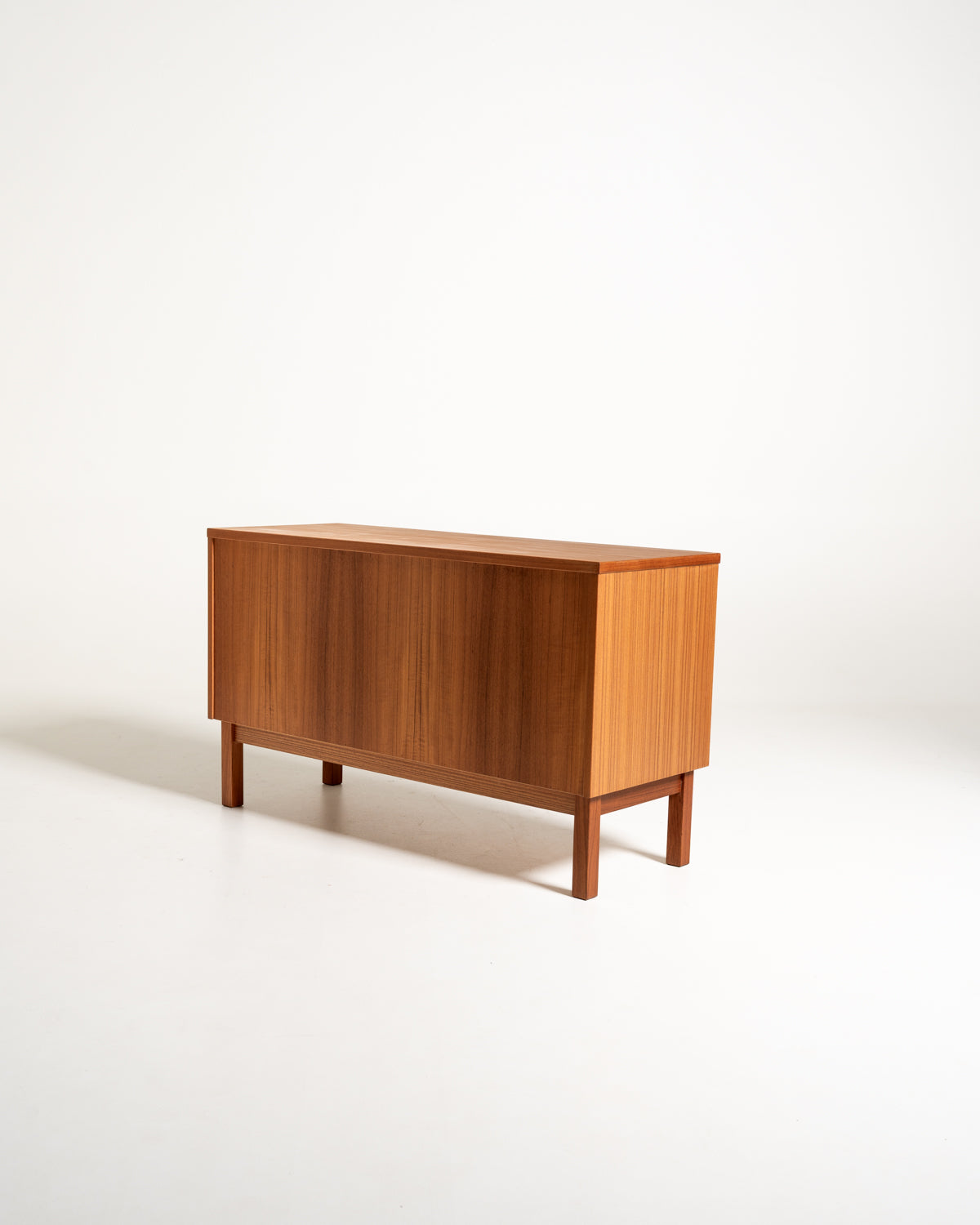Sideboard a serranda orizzontale di Möbelindustrierna i Tierp AB, anni ’60