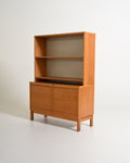 Cabinet in rovere con ante a serrandina e libreria, anni '60