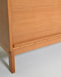 Cabinet in rovere con ante a serrandina e libreria, anni '60