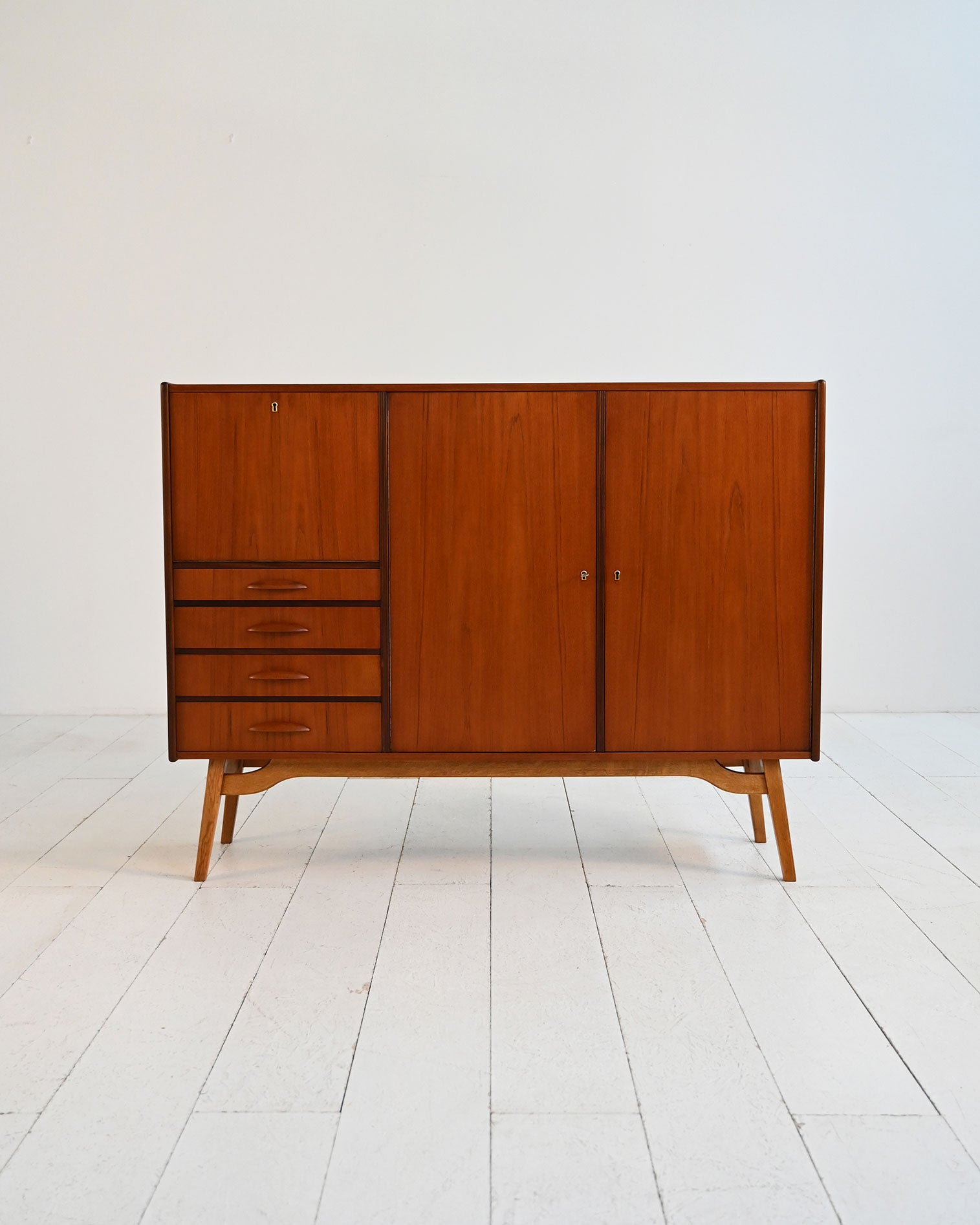 Highboard danese in teak e mogano, anni ’50 1