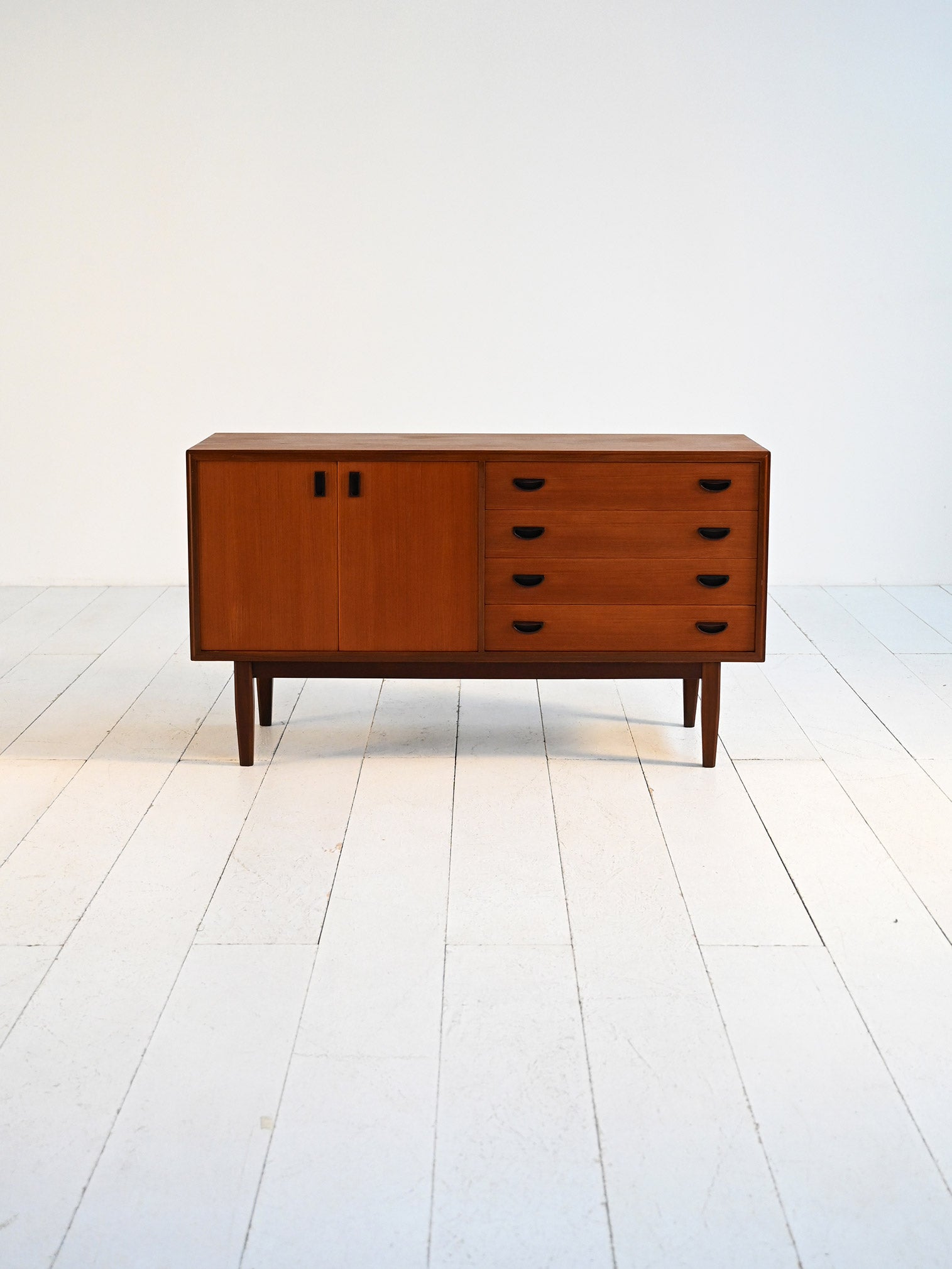 Sideboard danese anni ’60 in teak