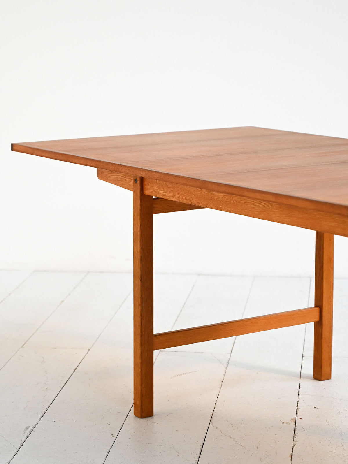 Tavolo scandinavo allungabile in teak e rovere anni ’60 9