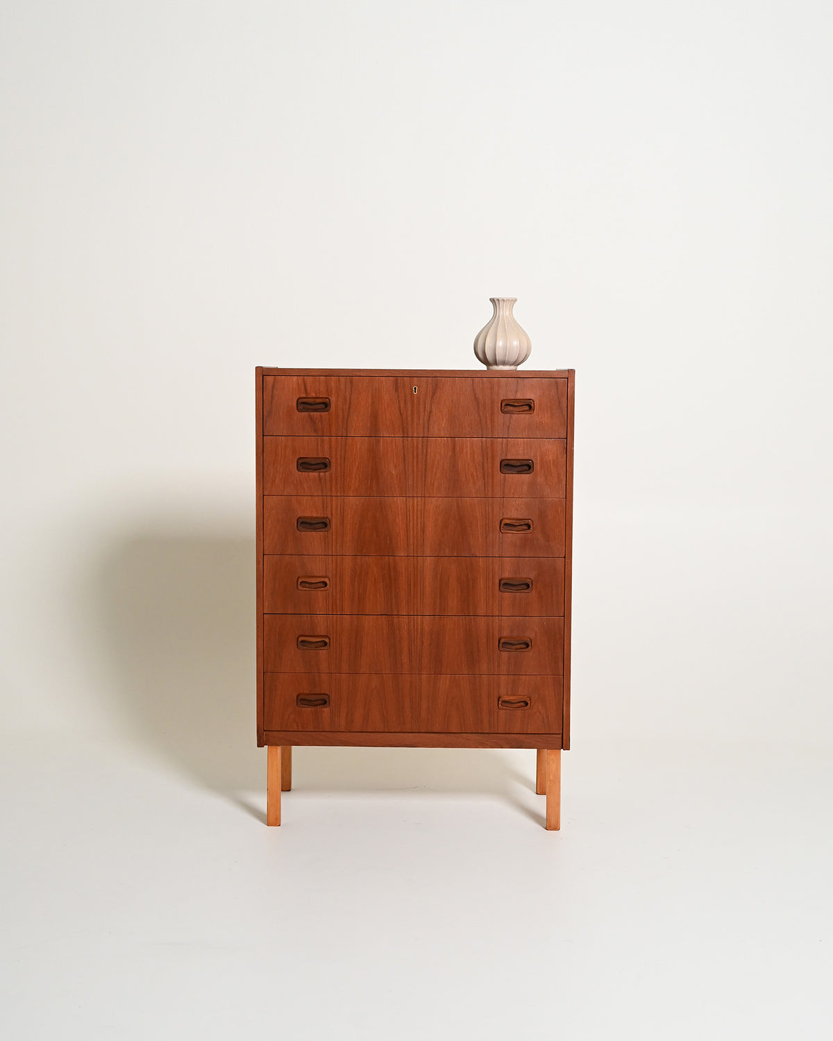 Cassettiera scandinava in teak e rovere, anni '60