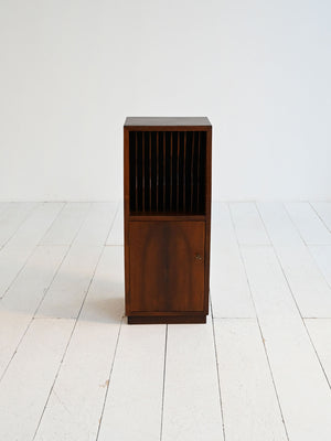 Cabinet con vano porta vinili 2