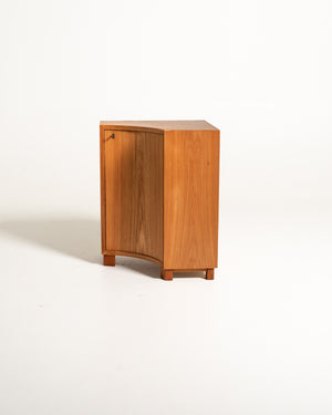 Mobile angolare scandinavo in olmo, metà Novecento
