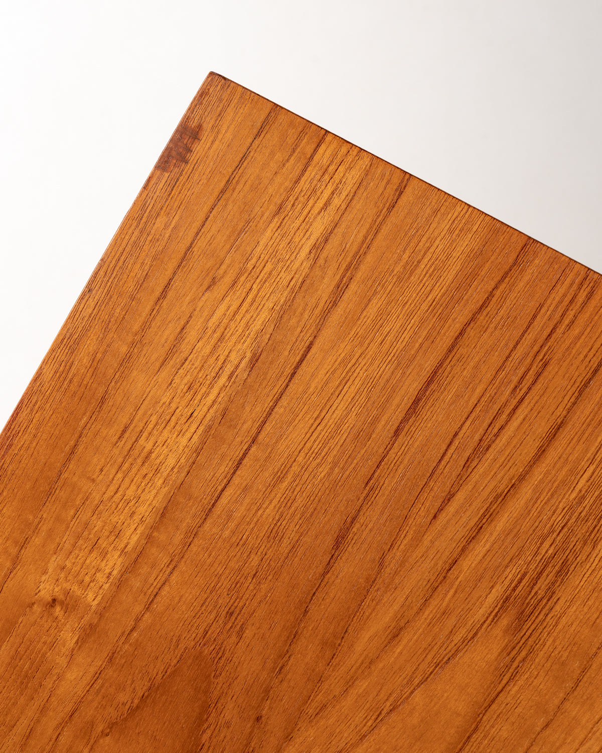 Sideboard scandinavo in teak con cassetti a tegola, metà Novecento