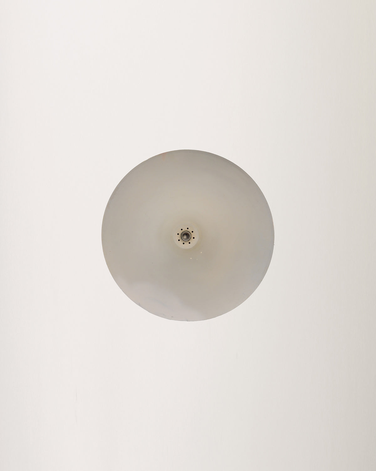 Coppia di lampade da soffitto attribuibili al modello “Semi” di Claus Bonderup e Torsten Thorup per Fog & Mørup, anni ’60 11