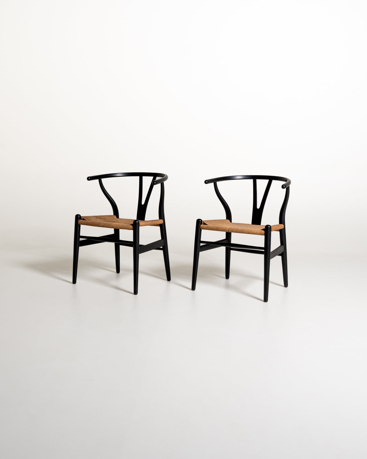 Set di 2 sedie “Wishbone Chair” “CH24” di Hans J. Wegner, anni '50