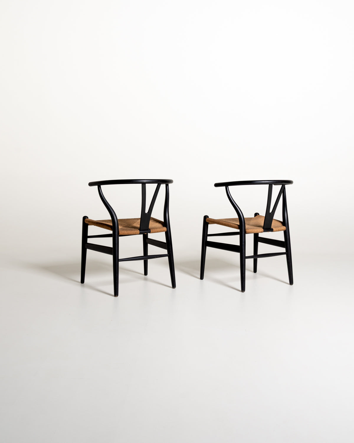 Set di 2 sedie “Wishbone Chair” “CH24” di Hans J. Wegner, anni '50