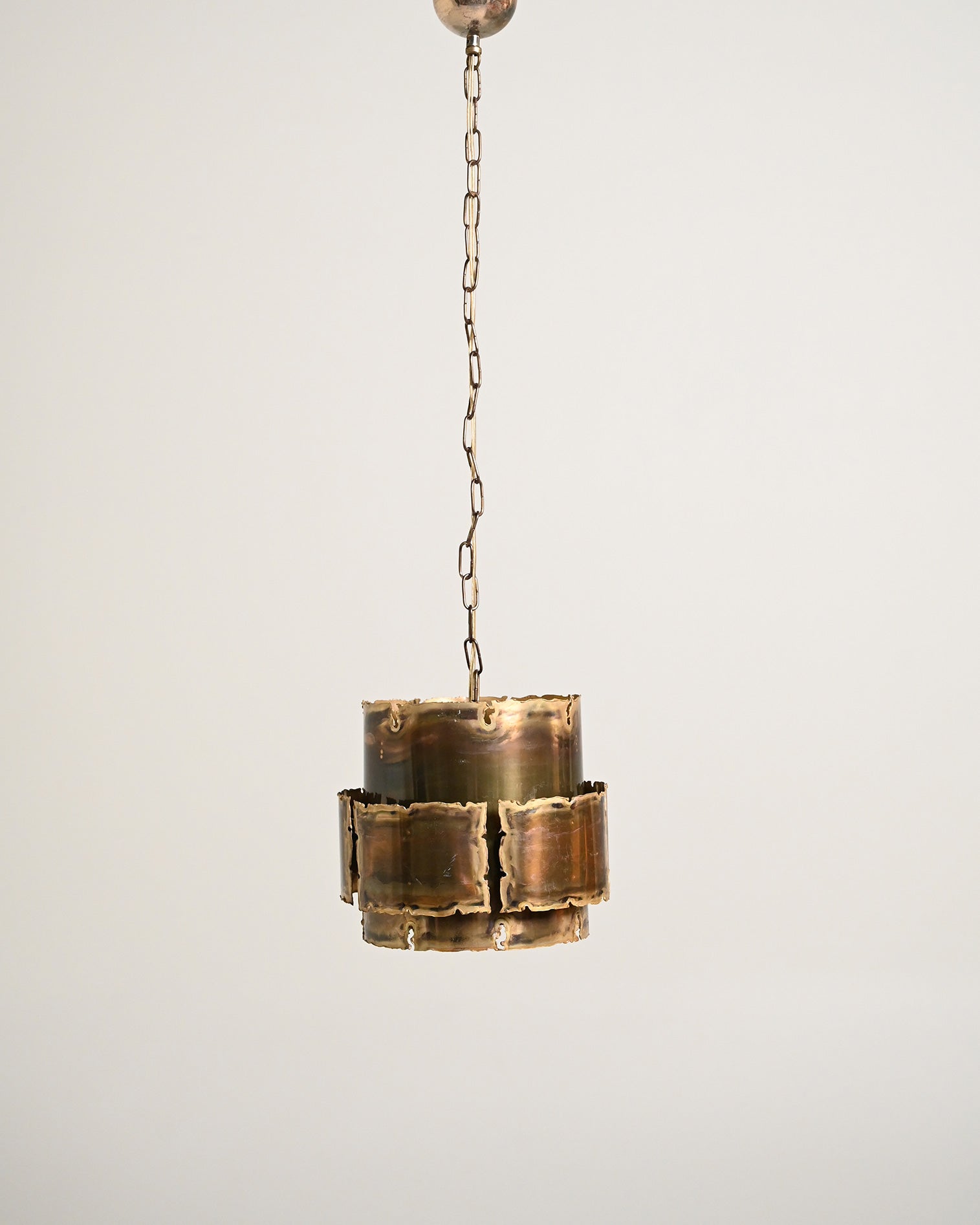 Lampada da soffitto brutalista in ottone, Danimarca, anni '60