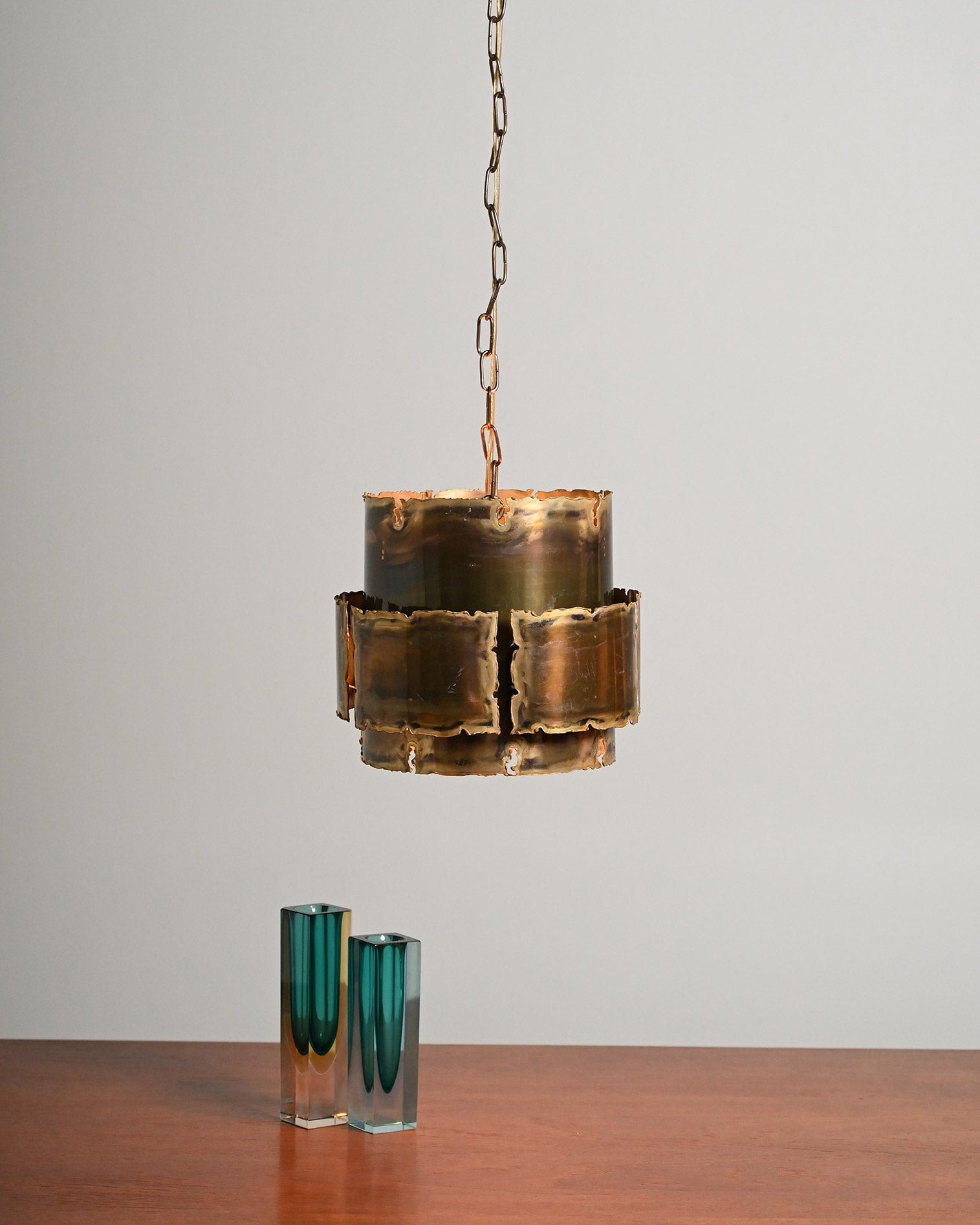 Lampada da soffitto brutalista in ottone, Danimarca, anni '60