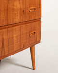 Cassettiera in teak con maniglie incassate, Scandinavia, anni '50/'60