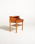 Comodino svedese in teak e faggio di AB Carlström & Co Möbelfabrik, anni ’60