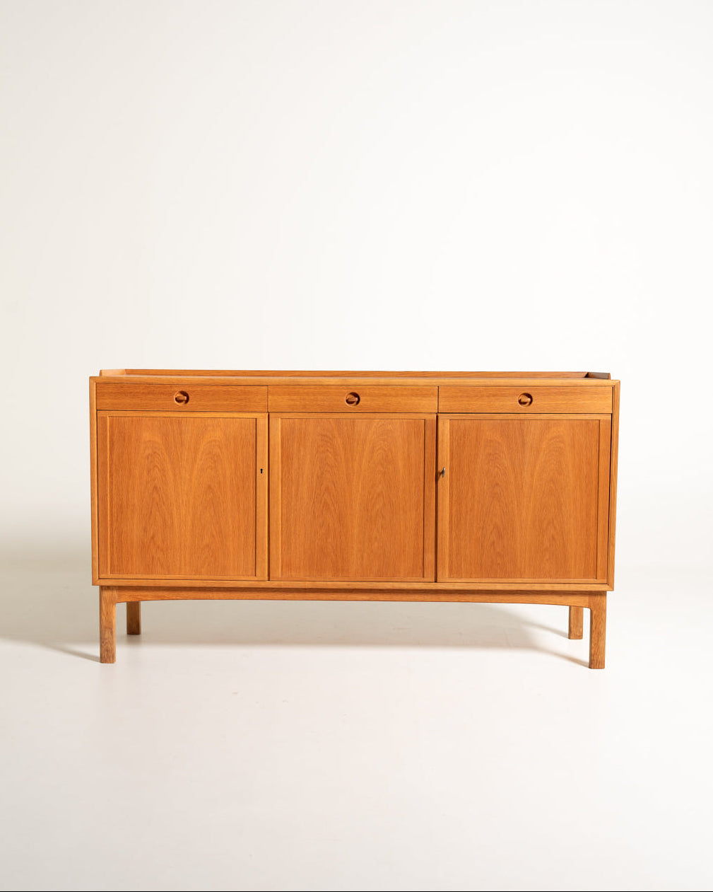 Sideboard in rovere di Skaraborgs Möbelindustri, Svezia, anni ’60