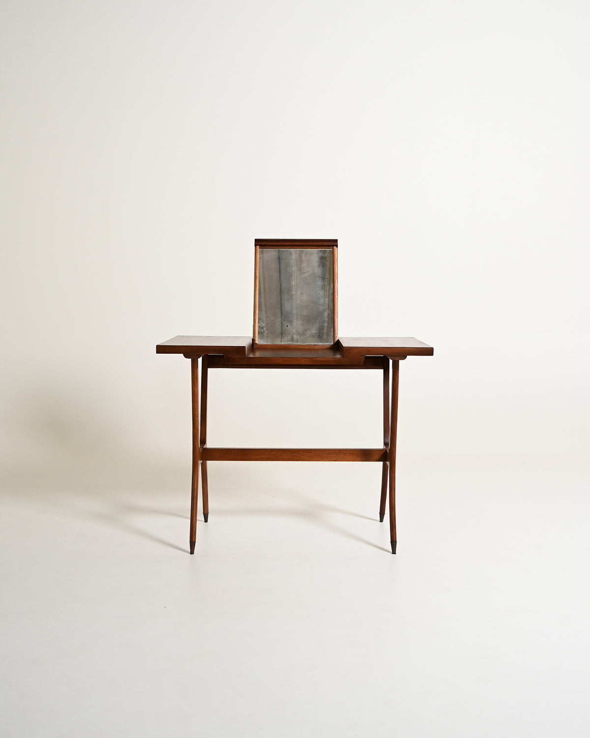 Toeletta vintage in teak con specchio integrato, anni '60