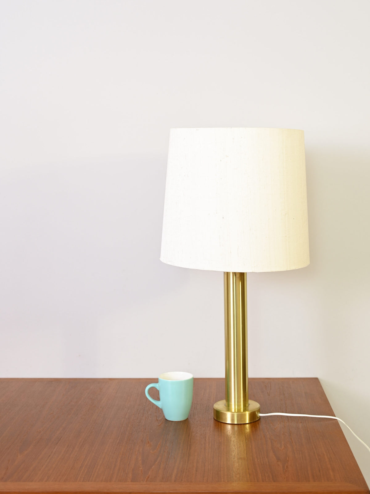 Lampada dorata in ottone 10