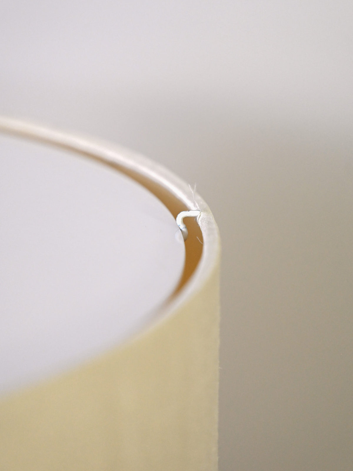 Lampada dorata in ottone 11
