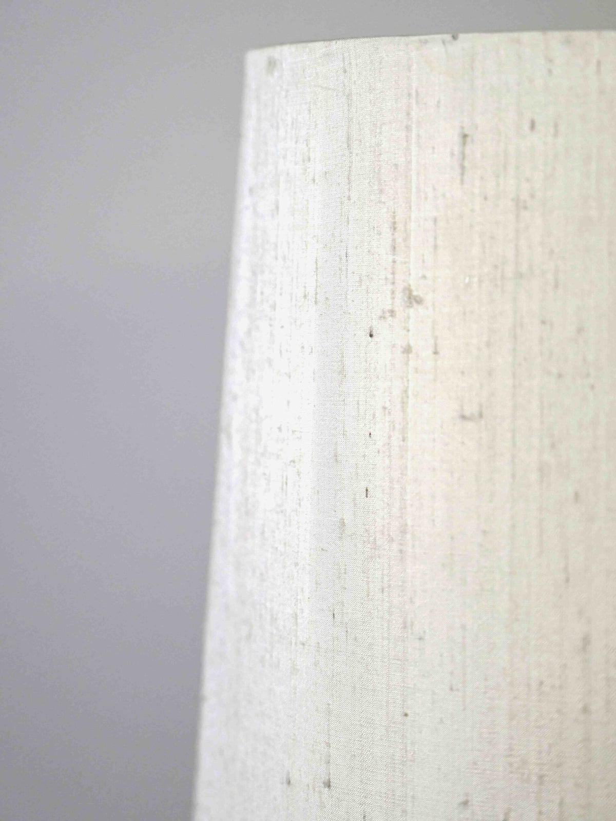 Lampada dorata in ottone 7