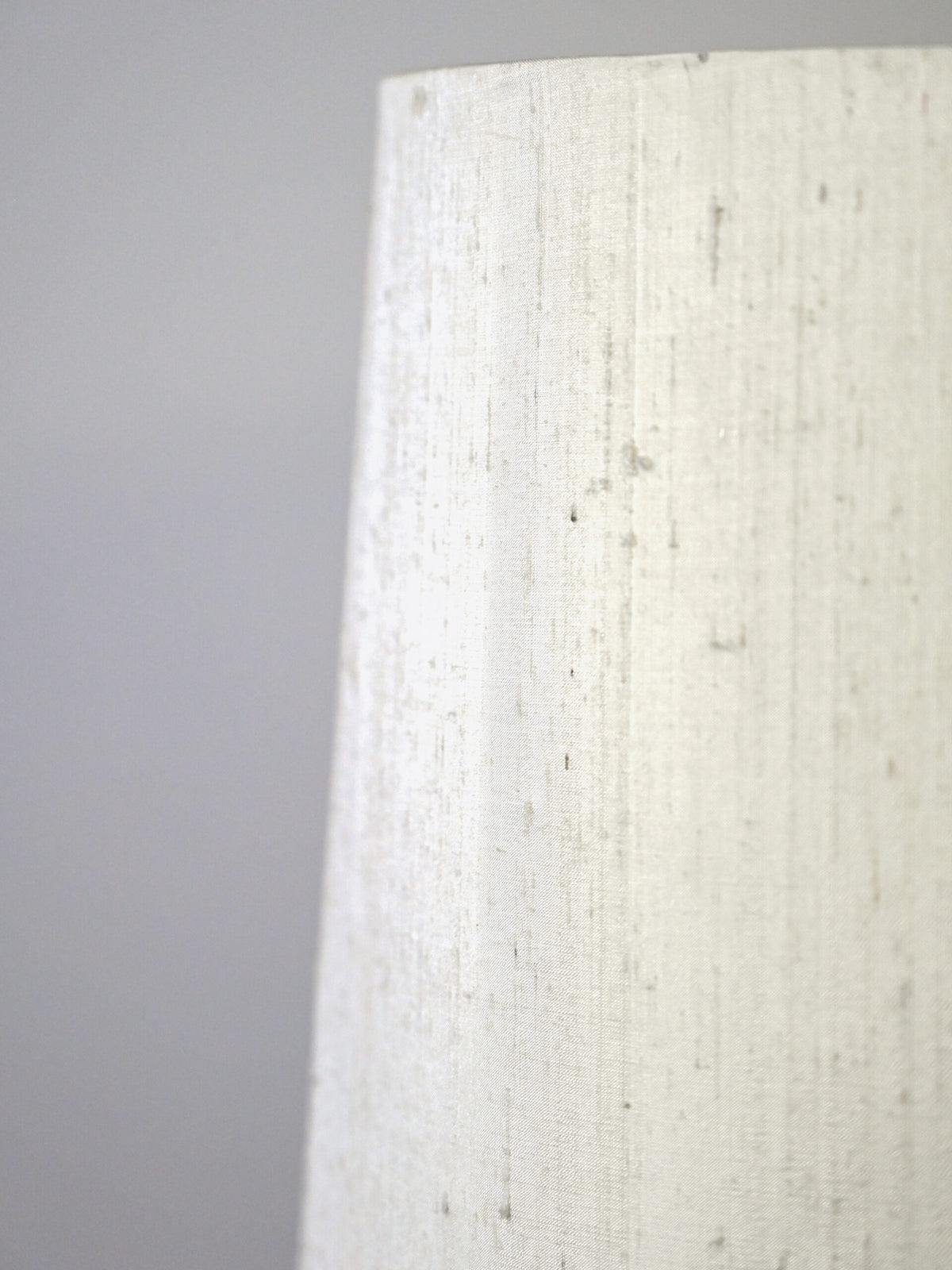 Lampada dorata in ottone 13