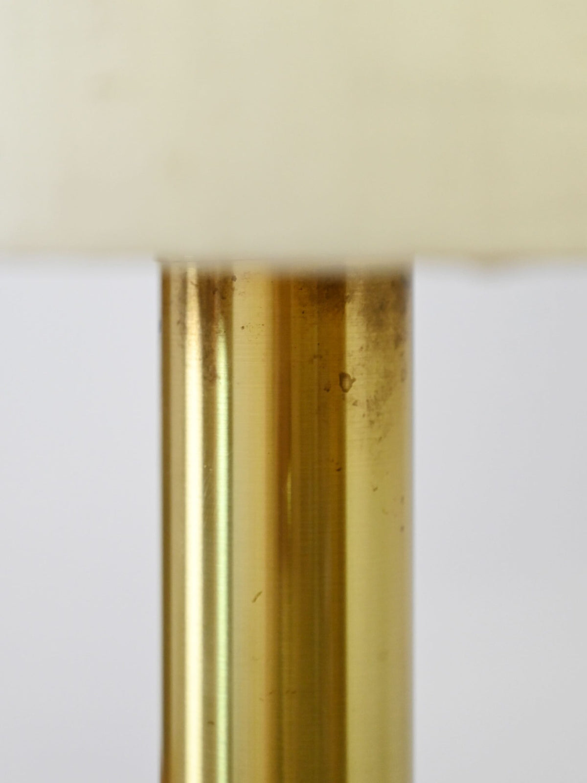 Lampada dorata in ottone 5