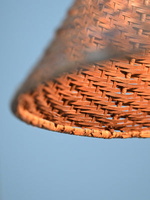 Lampada a piantana con paralume in rattan 2