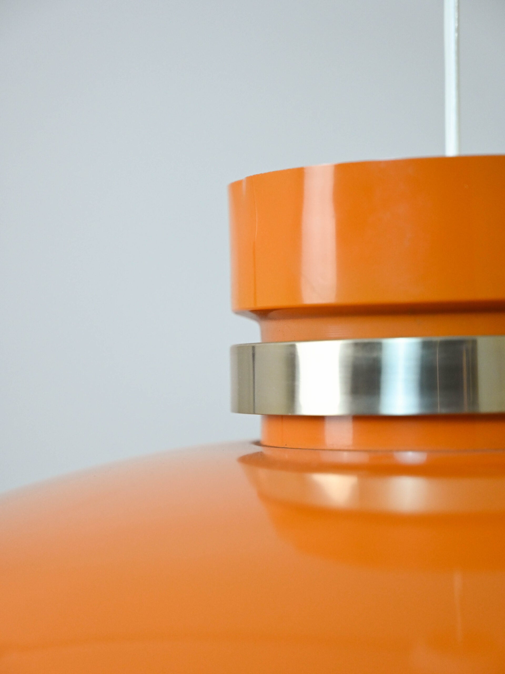 Lampada a sospensione scandinava anni ’60 in plastica arancio 5