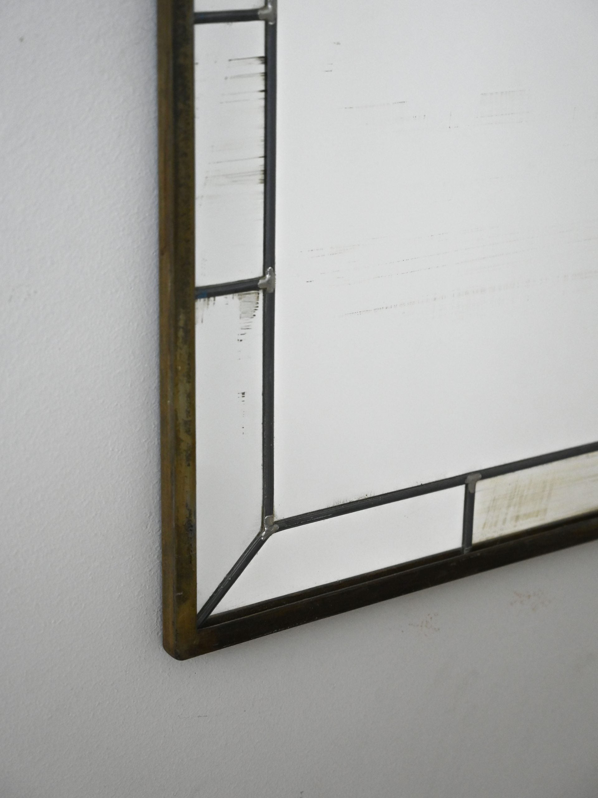 Specchio nordico in metallo anni '50 – Design vintage