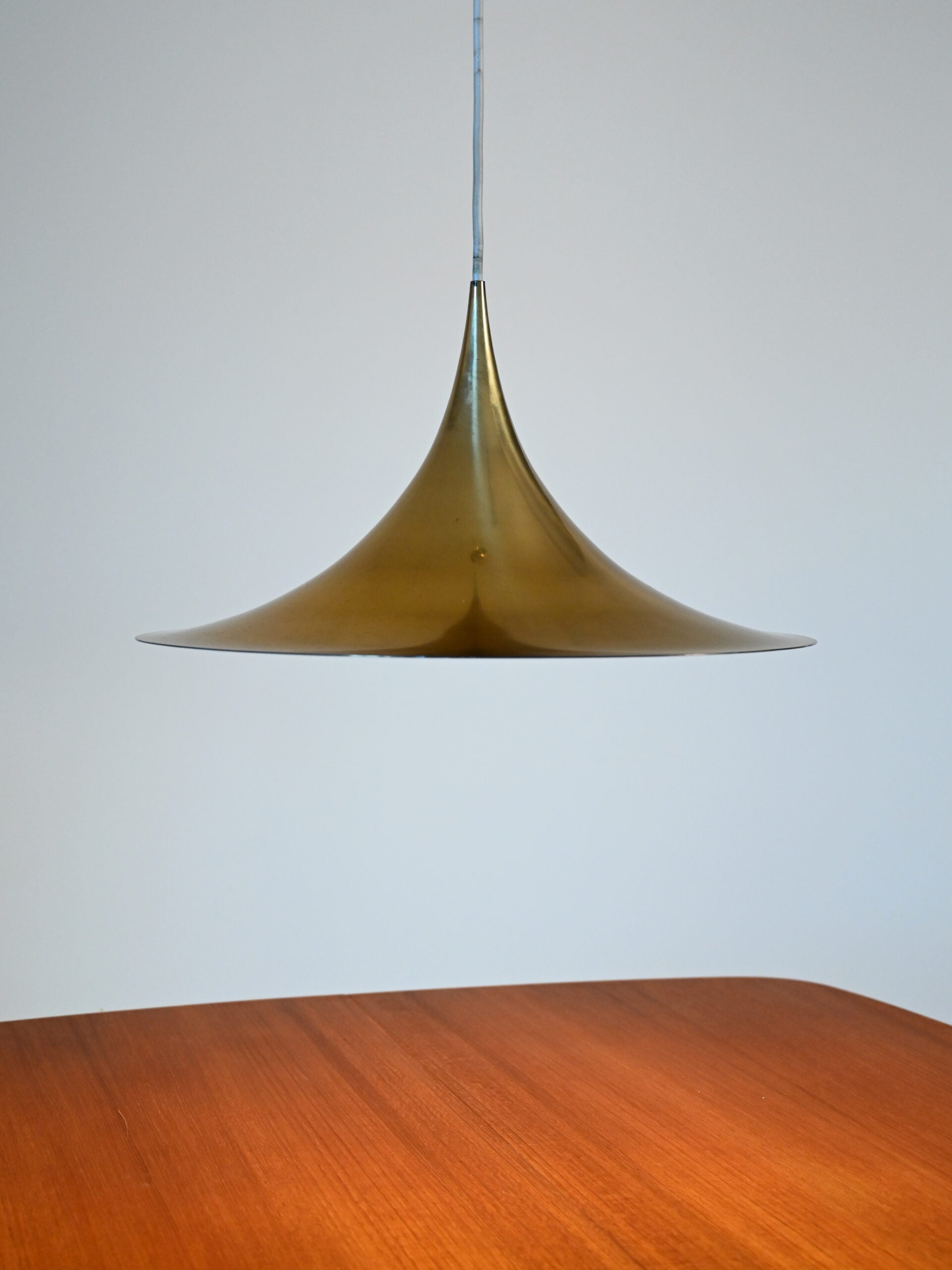 Lampada a sospensione in ottone attribuita a Claus Bonderup & Torsten Thorup 1