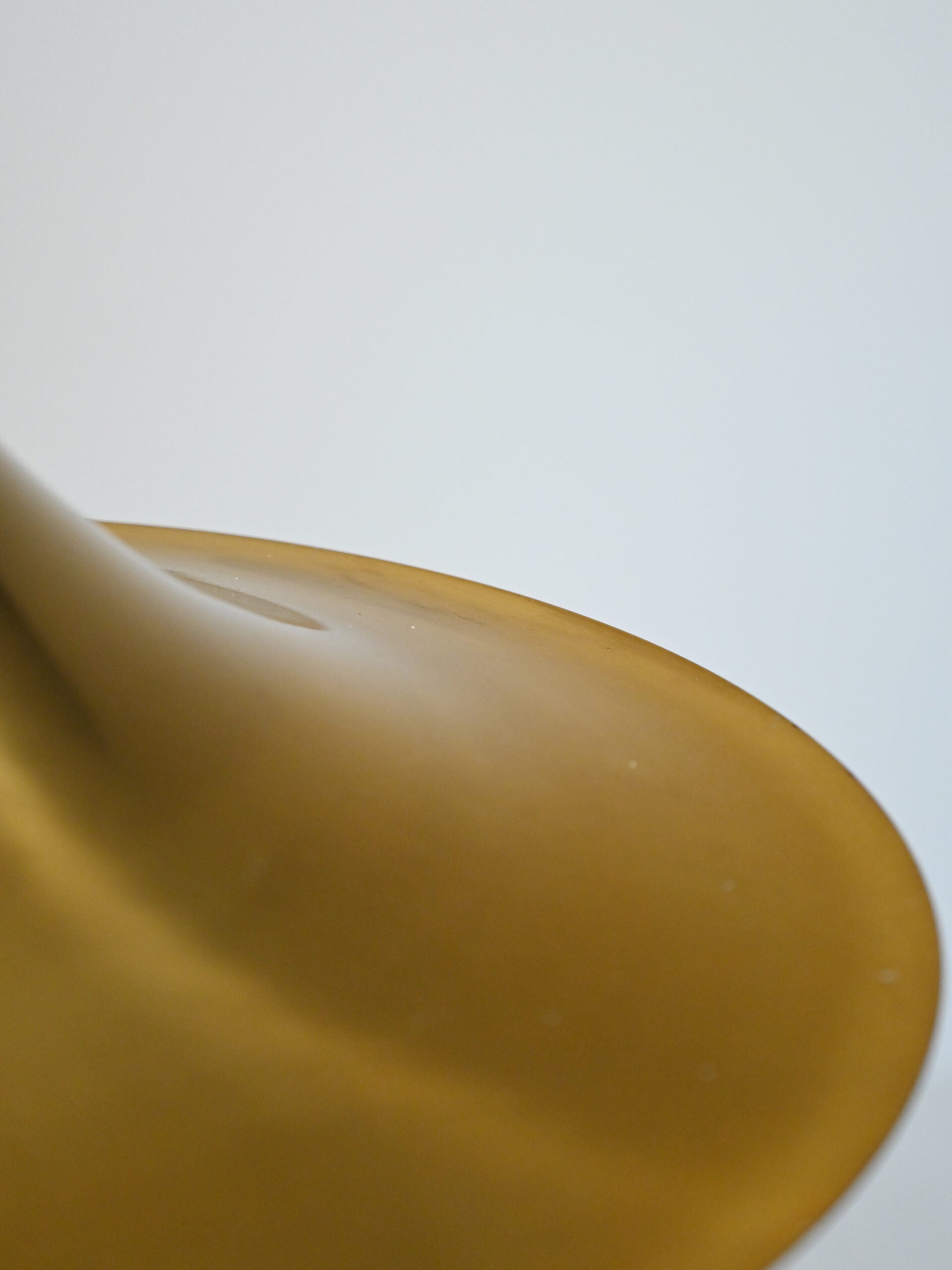 Lampada a sospensione in ottone attribuita a Claus Bonderup & Torsten Thorup 4